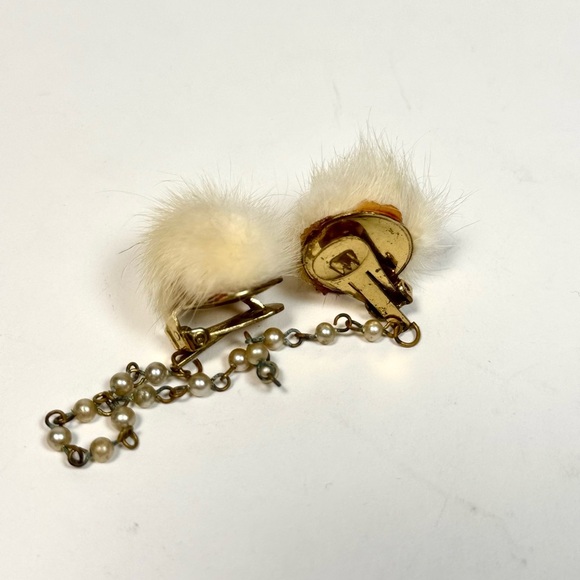 Vintage Cardigan Clip - Picture 2 of 3